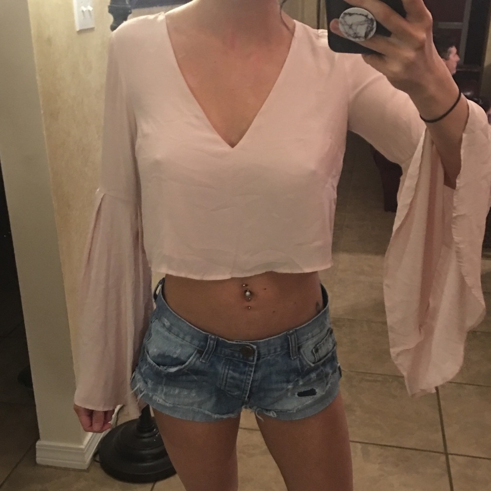 💗Forever 21 PINK Crop Long Sleeve Top💗 - Picture 2 of 4